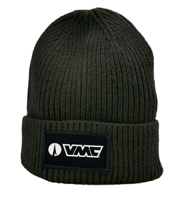 Bonnet Kaki -VMC en tricot, accessoire de pêche essentiel pour le carnassier, matériel de pêche en mer, style et confort.